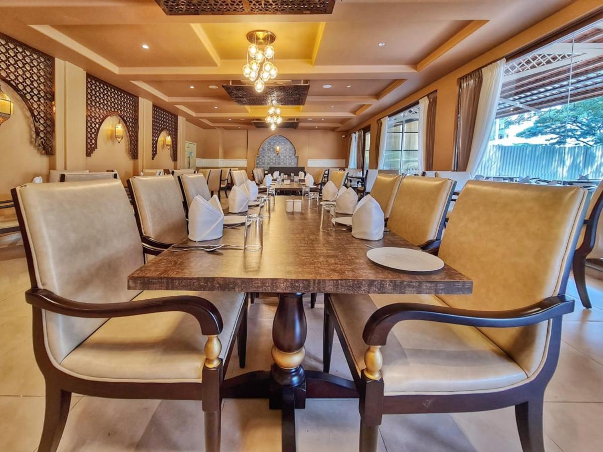 The Pavillion Hotel Kolhapur Luaran gambar