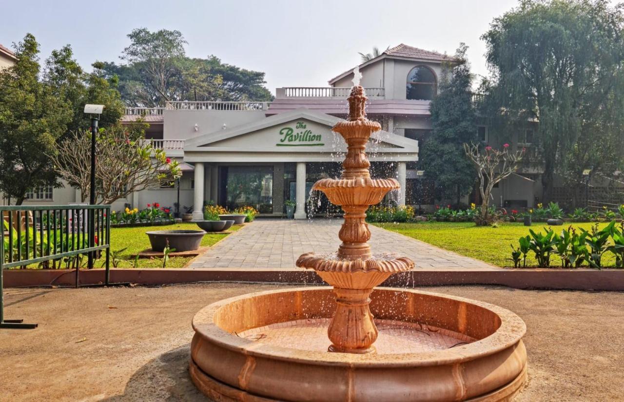 The Pavillion Hotel Kolhapur Luaran gambar