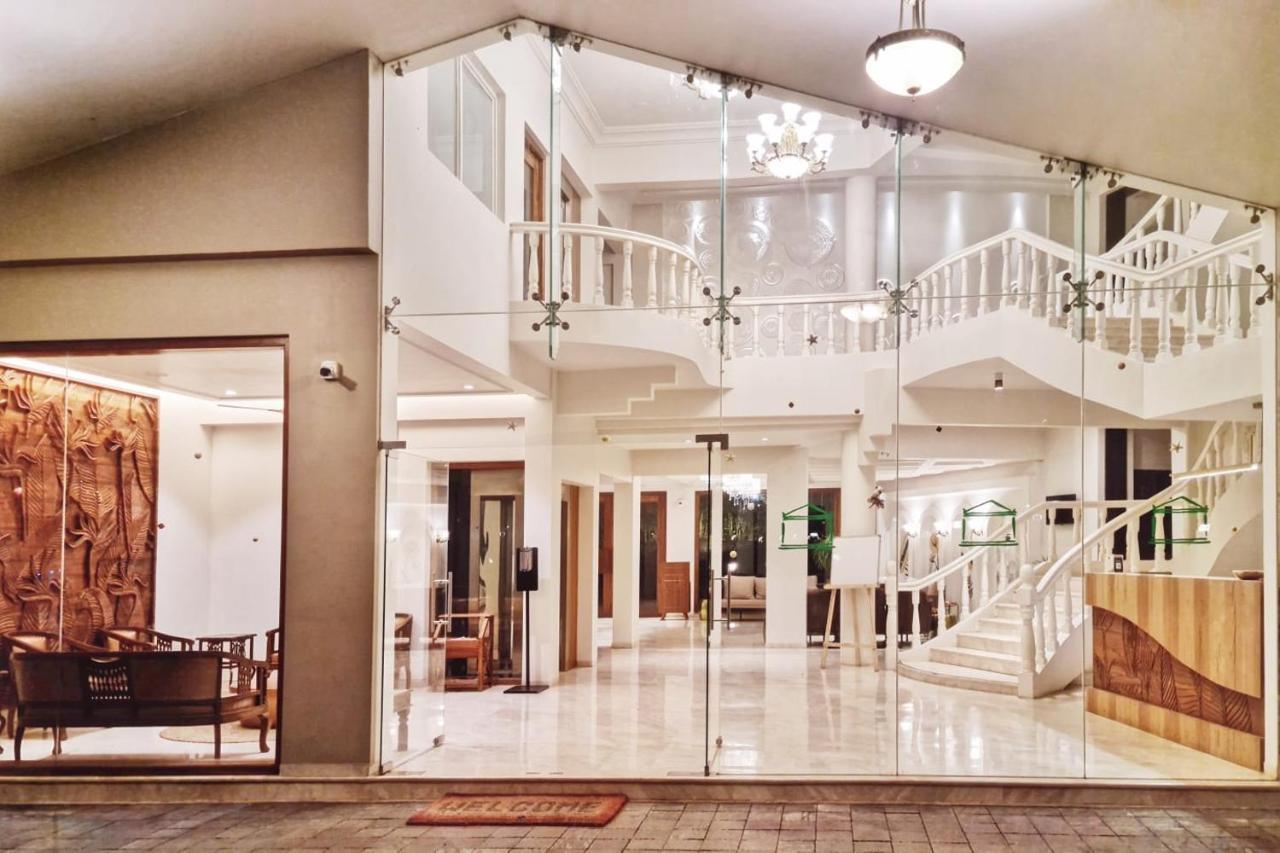The Pavillion Hotel Kolhapur Luaran gambar