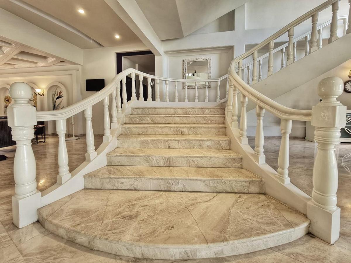 The Pavillion Hotel Kolhapur Luaran gambar