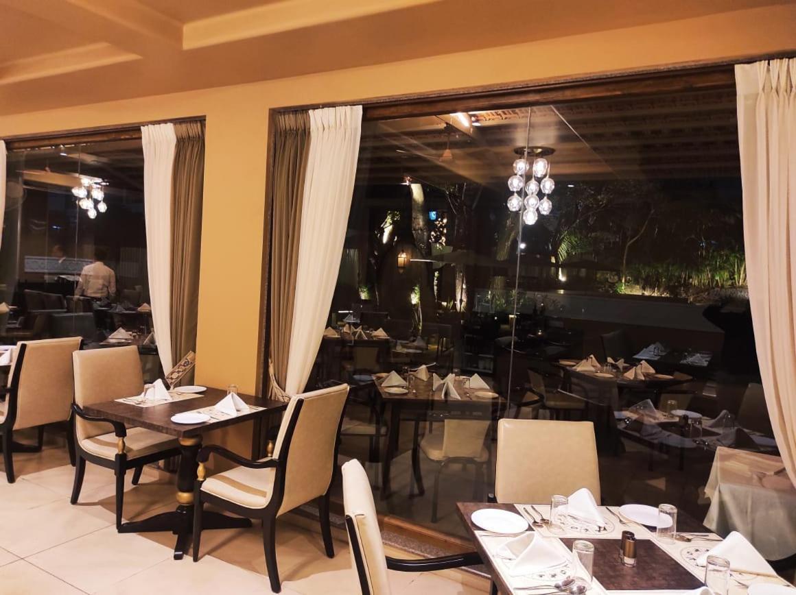 The Pavillion Hotel Kolhapur Luaran gambar