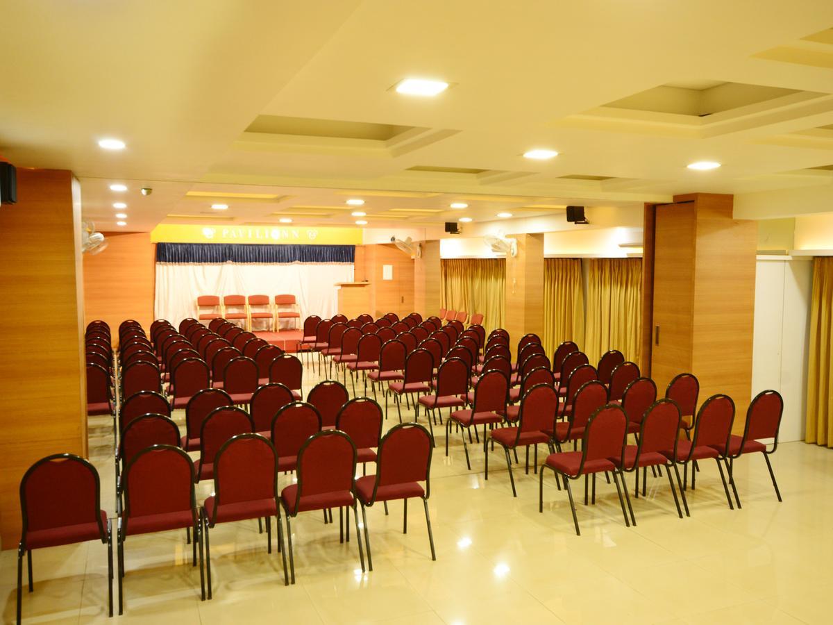 The Pavillion Hotel Kolhapur Luaran gambar