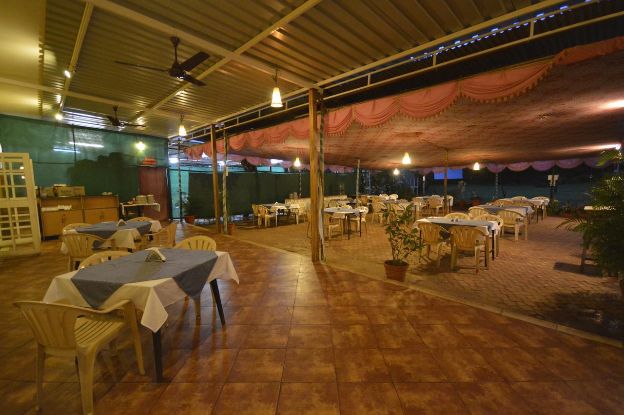 The Pavillion Hotel Kolhapur Luaran gambar